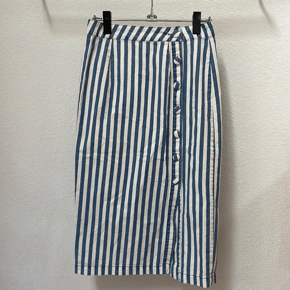 Forever 21 Blue & White Stripes Pencil Skirt
